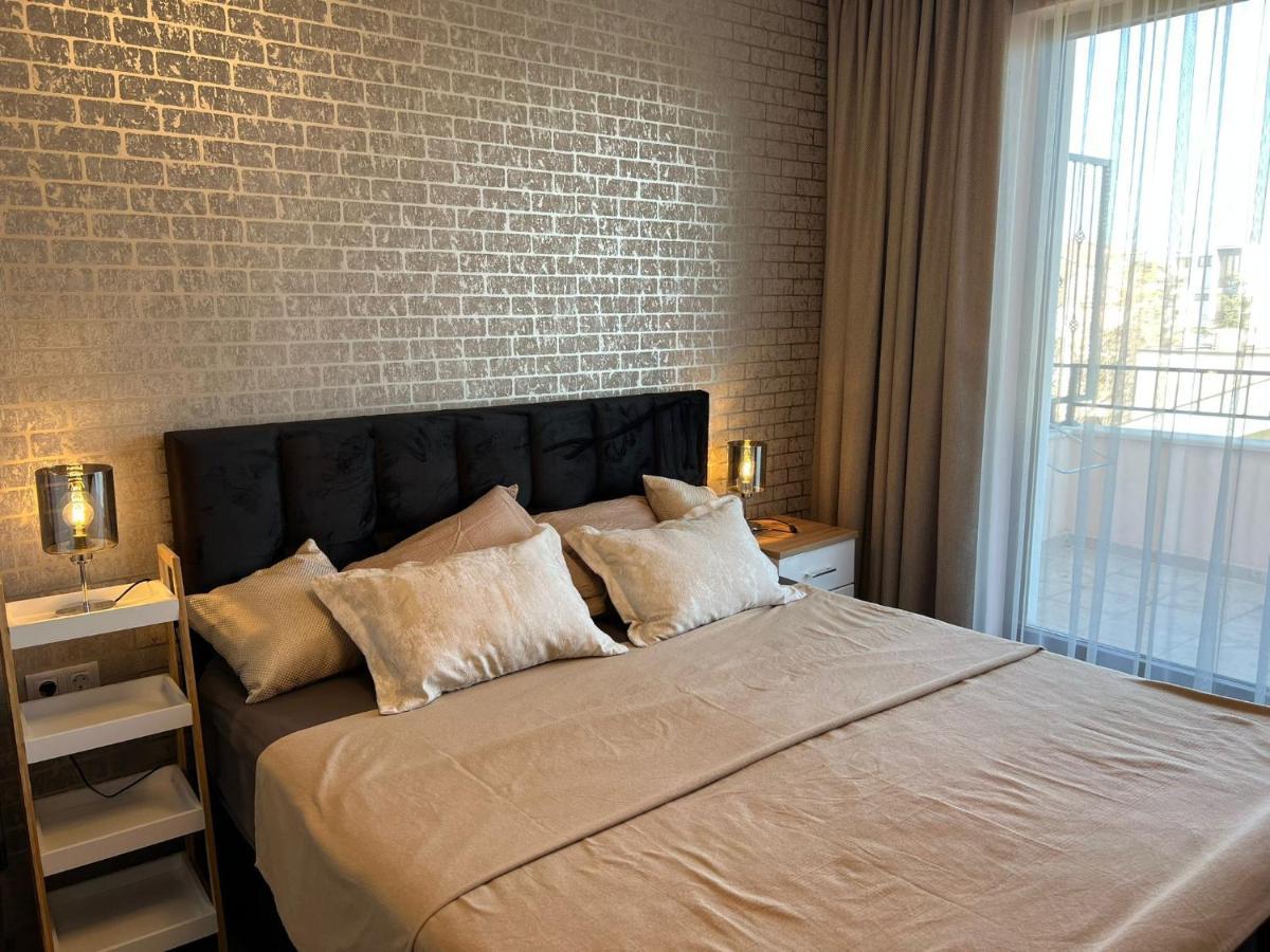 בורגאס Luxury Penthouse Apartments At Valencia Gardens מראה חיצוני תמונה