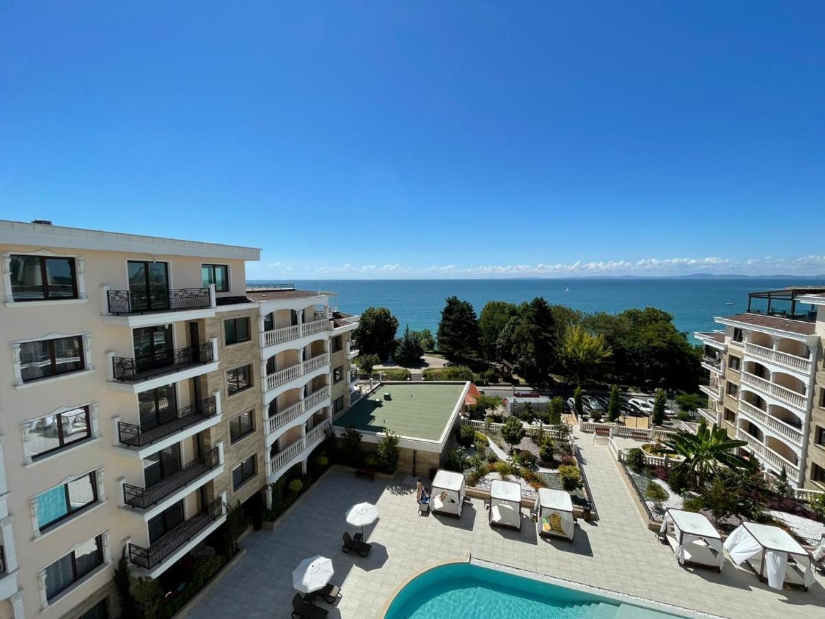 בורגאס Luxury Penthouse Apartments At Valencia Gardens מראה חיצוני תמונה