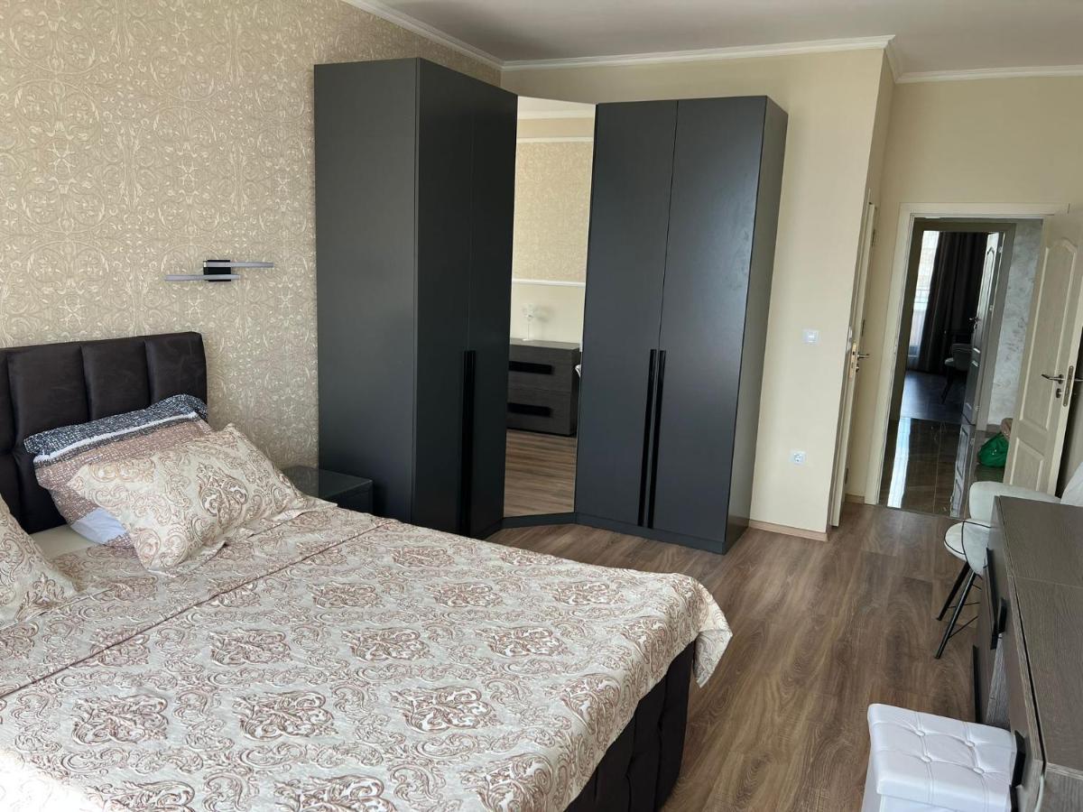 בורגאס Luxury Penthouse Apartments At Valencia Gardens מראה חיצוני תמונה
